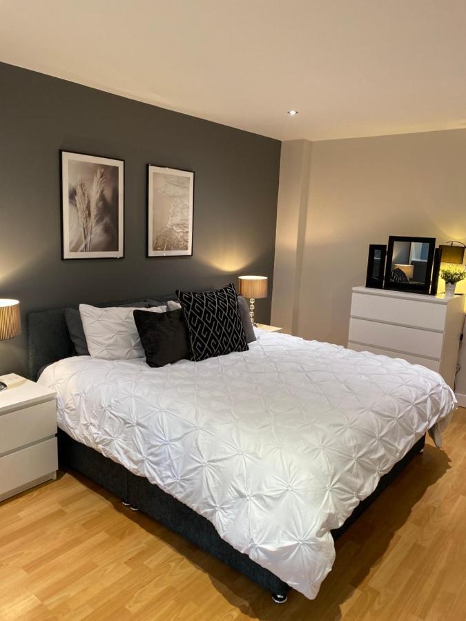 City Centre Modern Studio Apartment - Westone Free Wifi, Gym Access, Netflix Sheffield Exterior photo